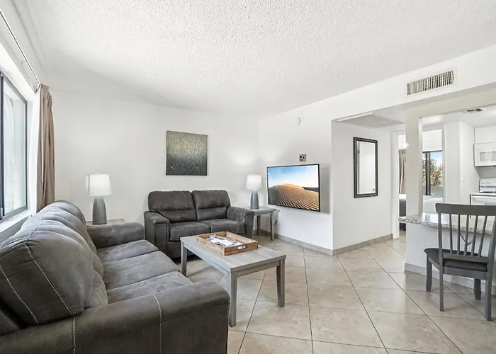 238- Fully Furnished, Wifi Included *